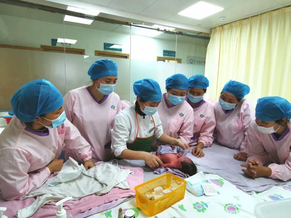 泸州妇婴监护型护送
